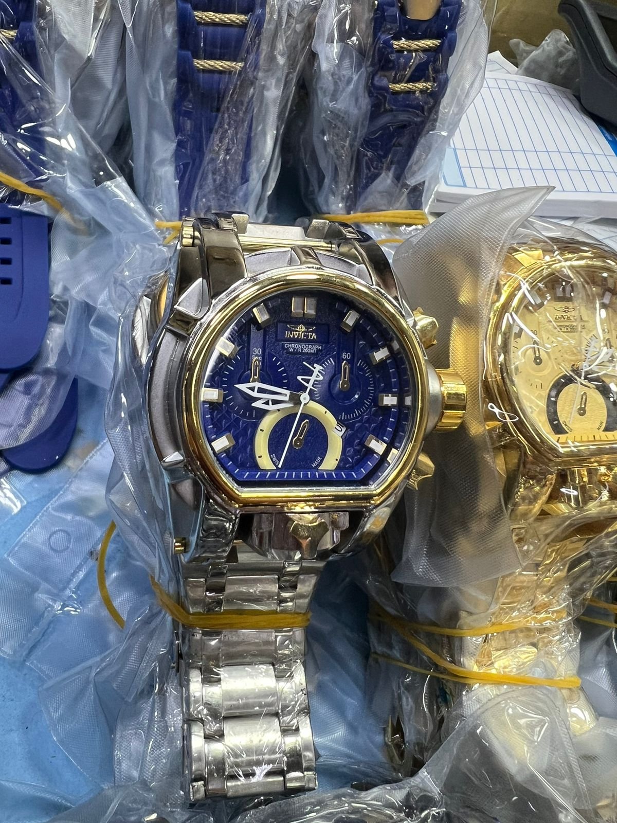 Invicta Bolt Magnum Diamante